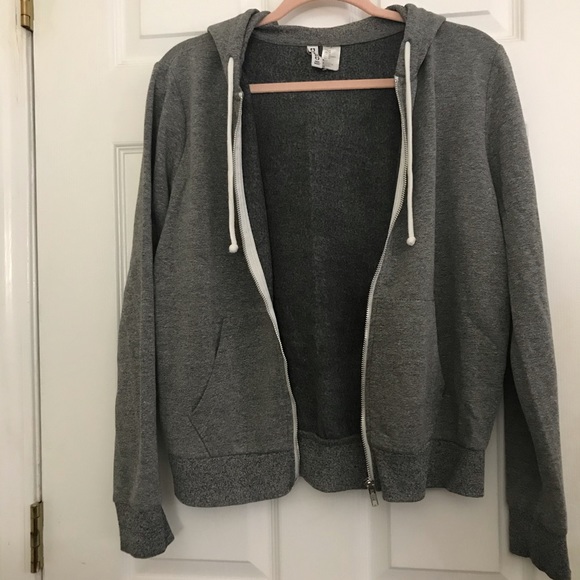 H&M Divided Hoodie - Picture 2 of 13